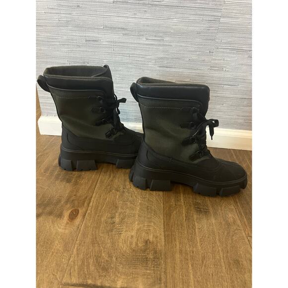 Women’s Steve Madden Trench olive and black combat boots, size 9. - Picture 3 of 7